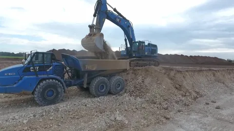 Chantier URANO - terrassement et engin de travaux publics