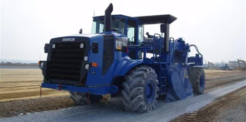 Stabilisatrice de sol malaxant la couche de forme