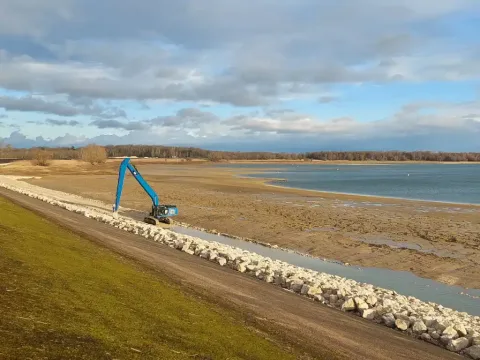 Lacs de la forêt d'Orient, enrochements - photo 1