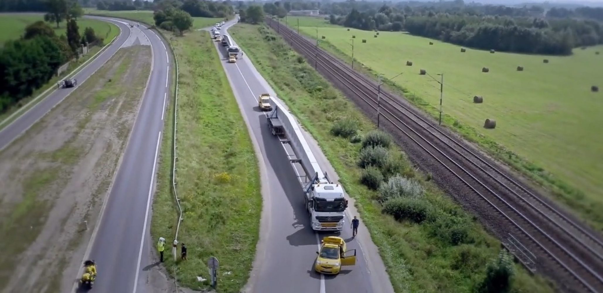 Convoi exceptionnel avec VP Livraison poutre béton